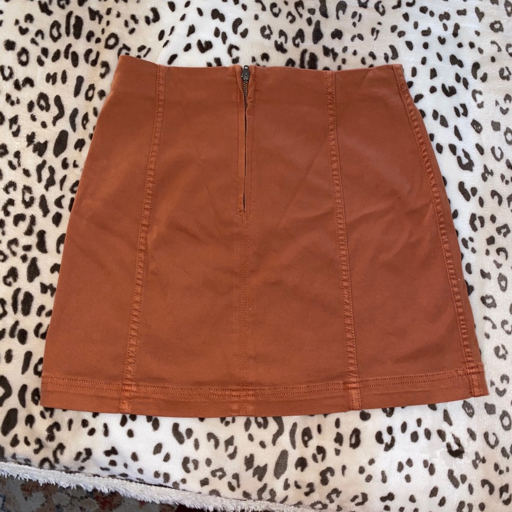 Skirt - Picture 2 of 3